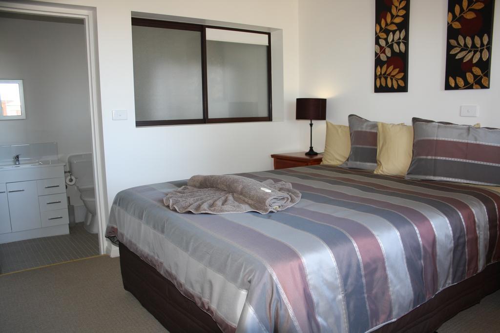 Bay View Holiday Village East Devonport Extérieur photo